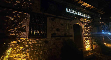 Tarihi harput mahallesi gece güzelliği