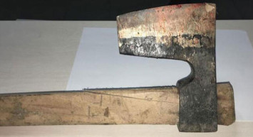 Tartıştığı Kocasının Kafasına Baltayla Vurarak Öldürdü