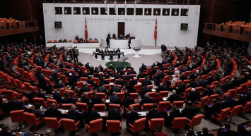 TBMM'de kavaslı kapalı oturum: Toplantıda konuşulanlar 10 yıl boyunca devlet sırrı olarak kalacak!