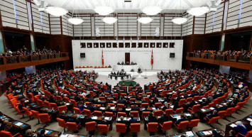 TBMM'de Önlem: Vekiller Daha Az Kavga Edecek!