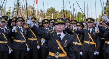 Teğmenlerden ilk açıklama geldi