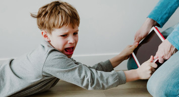 Teknoloji bağımlılığı çocuğunuzun ruh halini tarumar ediyor!
