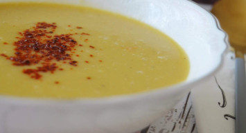 Terbiyeli mercimek çorbası tarifi : en güzel ve lezzetli terbiyeli mercimek çorbası nasıl yapılır? Terbiyeli mercimek çorbası malzemeleri ve pratik tarifi