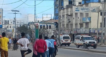 Teröristler kamu binalarına saldırdı: Yüzlerce ölü ve yaralı var