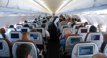 THY uçağında korku dolu anlar: Türbülans kabin memurunu yaraladı