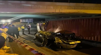 TIR şoförü uyarıları dikkate almadı: Marmaray Köprüsü'nde meydana gelen kazada 4 kişi hayatını kaybetti!