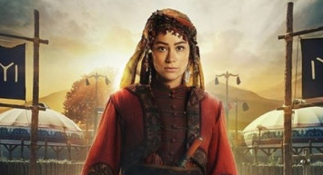 Kuruluş Osman Aygül'ü Buse Arslan'ın umre fotoğrafı gündem oldu