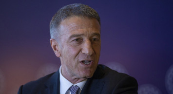 Trabzonspor Başkanı Ahmet Ağaoğlu'ndan Taraftarlara Yeni Yıl Mesajı