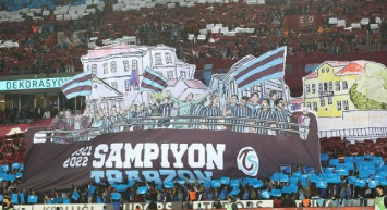 Trabzonspor Beşiktaş  maçı derbi koreografisi