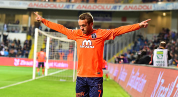 Trabzonspor ve Galatasaray Edin Visca İçin Yarışıyor!