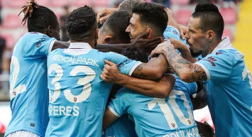 Trabzonspor'da Anastasios Bakasetas Göztepe Maçı Öncesi Sakatlandı!