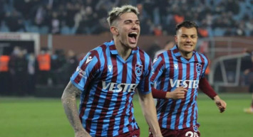 Trabzonsporlu Berat Özdemir Hull City’e mi transfer olacak? Berat Özdemir Hull City’e transferi için Acun Ilıcalı’nın Trabzonspor Başkanı Ahmet Ağaoğlu ile görüştüğünü itiraf etti