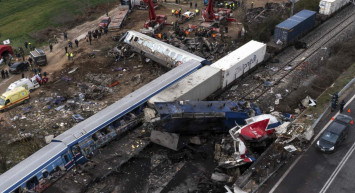 Tren kazası faciaya dönüştü: Can kaybı sayısı 57’ye yükseldi