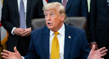 Trump:Hürmüz'den geçen gemilerden ücret alınmadı