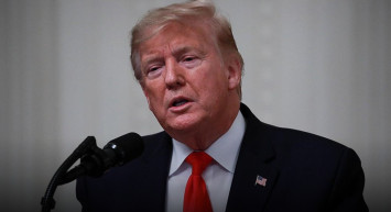 Trump'tan Dikkat Çeken İran Çıkışı: Uygun Davranmazlarsa Vururuz