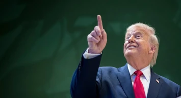 Trump’tan Küresel Tehdit Dalgası: İran’a Gemi, Küba’ya ‘Çöküş’ Mesajı