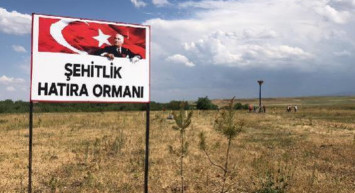 Turistin Sözlerine Üzüldü Köyüne Orman Kurdu