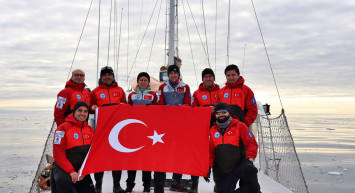 Türk bilim insanları Ulusal Arktik Bilimsel Araştırma Sefer'ini tamamladı