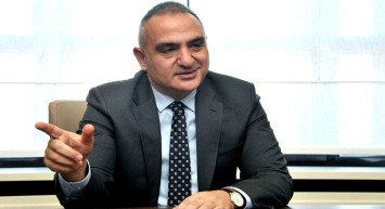 Türk vatandaşından ‘milliyet farkı ücreti’ almıştı: Bakan Ersoy otele verilen cezayı duyurdu