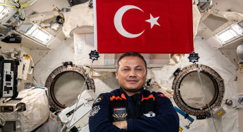 Türkiye Alper Gezeravcı’nın dönüş yolunu gözlüyor! Gezeravcı uzaydan ne zaman gelecek?