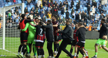 Türkiye Kupası'nda sürpriz sonuç: Erzincanspor Adana Demir'i saf dışı bıraktı