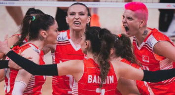 Türkiye Tayland voleybol maçında yüzler güldü! Türkiye'nin yeni rakibi belli oldu