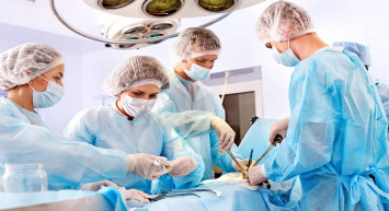 Türkiye tıp alanında gözde oldu: Dünyanın dört bir yanından doktorlar geliyor