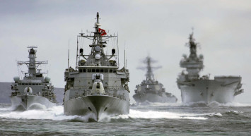 Türkiye, Yunan Bakan’ın küstah tehdidi sonrası harekete geçti: Çok sayıda savaş gemisi Ege’ye gönderildi