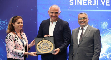 Türkiye’nin turizmde gözü yükseklerde: Yıl sonuna kadar 47 milyon turist hedefleniyor