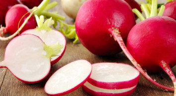 Turpun saça faydalarını duyunca çok şaşıracaksınız! Folik asit zengini turp saçı kökten uca besliyor!