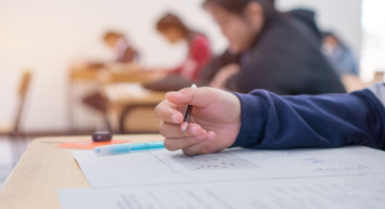 TYT Felsefe Oppenheimer sorusu ve cevabı nedir? Oppenheimer film konusu ve oyuncuları