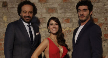 Üç Kız Kardeş'in Sadık'ı rolünde olan Reha Özcan saldırıya uğradı! ''Yürüyemiyorum''