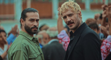 Üç Kuruş’un Başrolü Uraz Kaygılaroğlu Yönetmenden Dayak Yediği İddialarına Cevap Verdi!