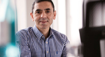 Uğur Şahin'den Dünyayı Korkutan Açıklama: Koronavirüste Dördüncü Dalga Kapıda!