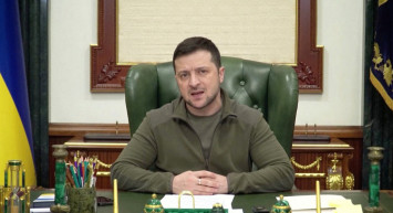 Ukrayna Devlet Başkanı Zelenskiy başkanlık ofisinden yapılan iddialara cevap verdi: Kiev'de kalıyorum, saklanmıyorum, korkmuyorum