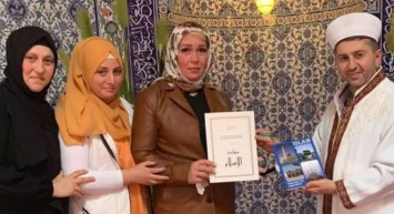 Ukrayna'da savaştan kaçtı, Almanya'da Müslüman oldu! 45 yaşındaki kadından duygusal anlar