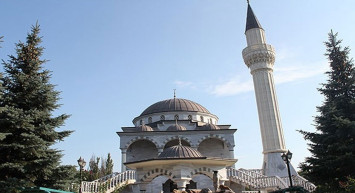 Ukrayna'da Türklerin bulunduğu cami vuruldu mu? Ukrayna’da camiye füze atıldı iddiasına yanıt geldi: 700 metre ilerisine düştü, yaralı bulunmuyor
