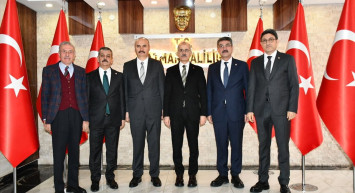 Ulaştırma ve Altyapı Bakanı Abdulkadir Uraloğlu Batman'da STK Temsilcileriyle Buluştu