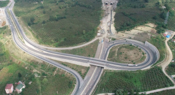 Ülkemizin en pahalı yolunda çalışmalar son hızıyla devam ediyor! 1 saatlik yol 10 dakikaya inecek