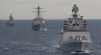 Umman Denizi’nde gerilim yükseldi: Hindistan bölgeye savaş gemileri gönderdi