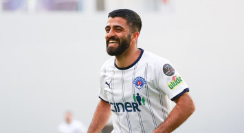 Umut Bozok Trabzonspor’a transfer oldu mu? Umut Bozok’un Türkiye temsilcisi oyuncusunun Trabzonspor’a imza atmadığını açıkladı