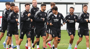 Umut Meraş'ın Menajeri Oyuncusuyla Napoli'nin İlgilendiğini Açıkladı!