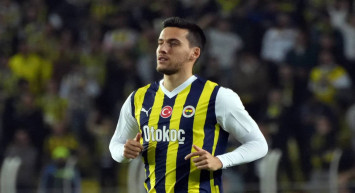 Umut Nayir kimdir, nereli ve kaç yaşında? Umut Nayir hangi takımlarda forma giydi, kaç gol attı? Umut Nayir biyografisi ve kariyeri