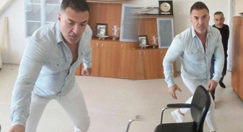 Üniversitede akılalmaz olay: Dekan, sınav sırasında sınıfını boş bırakan profesöre saldırdı