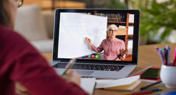 Üniversiteler online mı oldu? Hangi üniversiteler online eğitime geçti? Cumhurbaşkanı Erdoğan’dan üniversite açıklaması