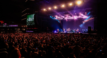 Ünlü isimlerin bayram konserlerinde alacakları ücretler dudak uçuklattı! Paraya para demeyecekler