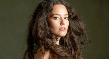 Ünlü Oyuncu Pelin Akil Kendisini Çıldırtan Takipçilerine İsyan Bayrağını Çekti!