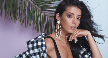 Ünlü Oyuncu Selin Şekerci’den Gelen Kötü Haber Yakın Arkadaşlarını Panikletti!