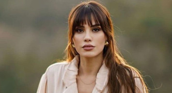 Ünlü Oyuncu Şükran Ovalı'yı Kardeşi Deniz Sağdıç Topa Tuttu: Benim Annemin Gözü Açık Gidecek!