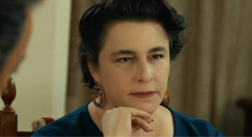 Ünlü sanatçı Türkiye'yi terk ettiğini duyurdu